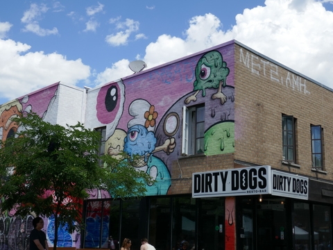 murals on st laurent boulevard