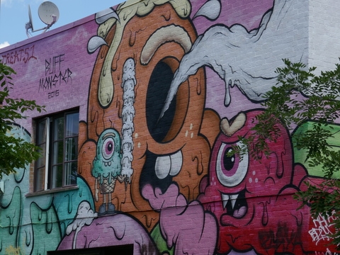 murals on st laurent boulevard