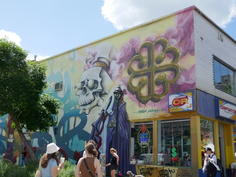 murals on st laurent boulevard